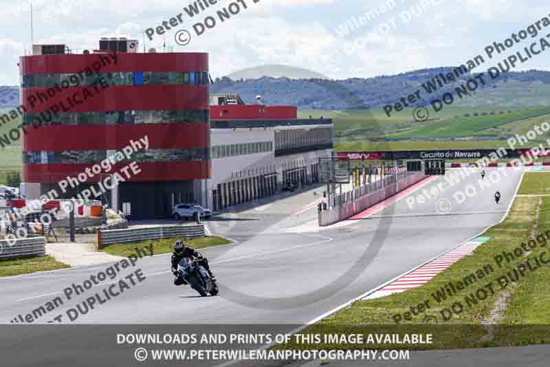 cadwell no limits trackday;cadwell park;cadwell park photographs;cadwell trackday photographs;enduro digital images;event digital images;eventdigitalimages;navarra;no limits trackdays;peter wileman photography;racing digital images;trackday digital images;trackday photos